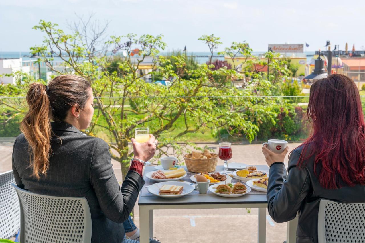 Hotel Atlas Cesenatico Kültér fotó