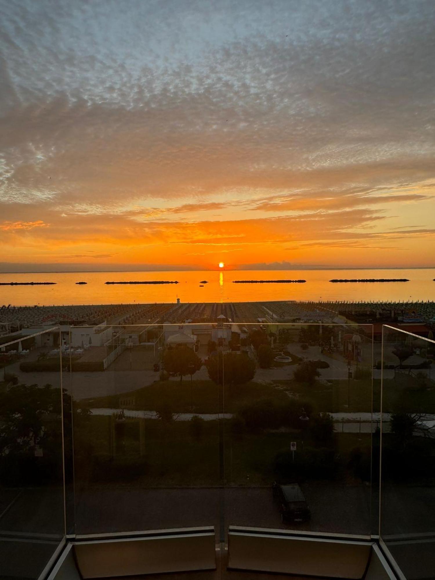 Hotel Atlas Cesenatico Kültér fotó